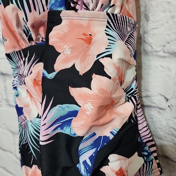 DKNY Women's Small One Tummy Control Swimsuit Black Floral Print Halter - Picture 6 of 8